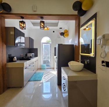 Eknav Villa