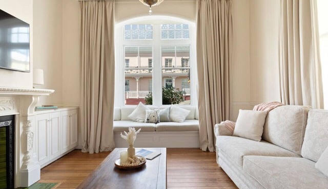 Elizabeth Elegence: A Dreamy Federation Cottage