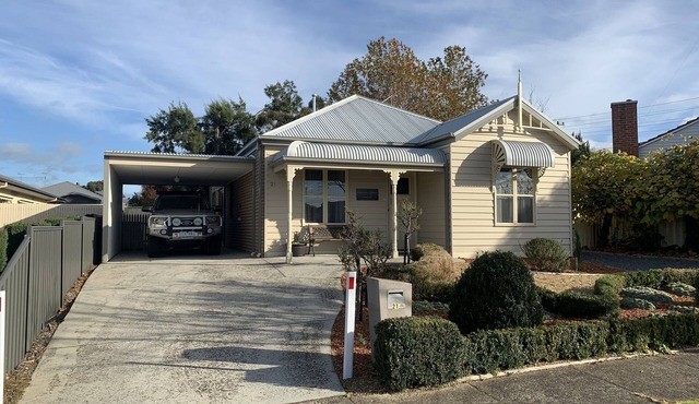 Elmsford Cottage (Warragul) - right in the heart of Gippsland.