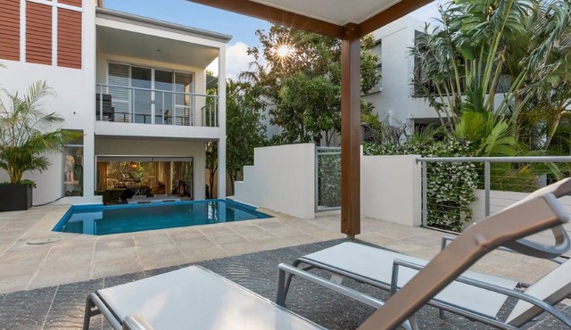 Elouera 2 - Private Duplex with Views and Pool