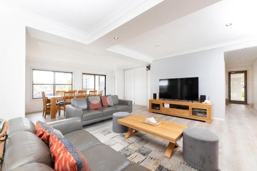 Elouera Crescent