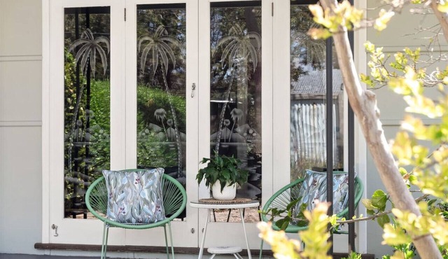 Elva Garden Cottage | Dog Friendly | Town Central