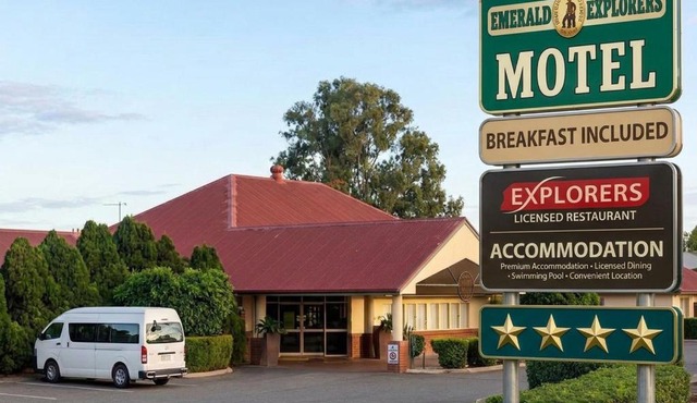 Emerald Explorers Inn