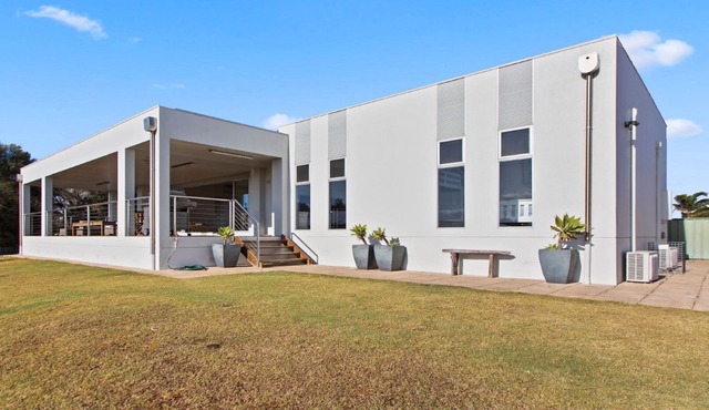 Endeavour View is a fantastic 4 bedroom holiday home