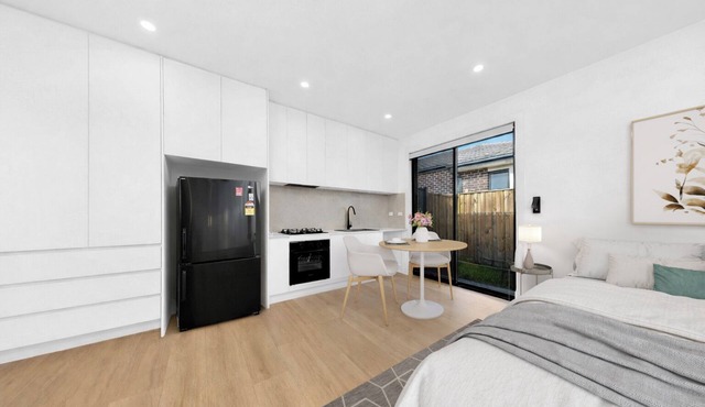 Enjoy New Modern Luxury Stay -1 Bedroom Studio With Full Amenities