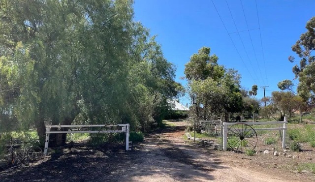 Entire guesthouse in Mypolonga, Australia