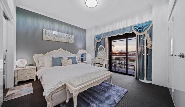 Equitice Winter Moonlight Villa
