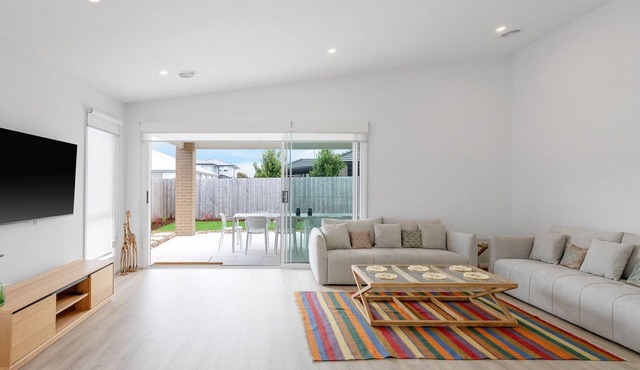 Escape by the Bay in Coronet Bay