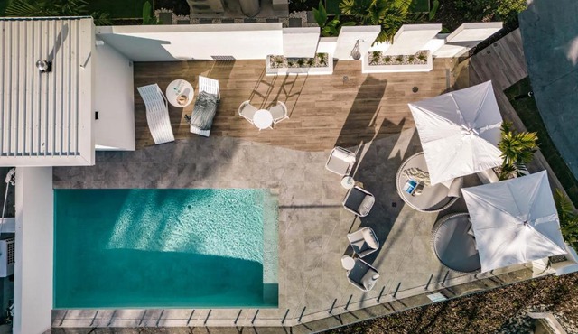 Essence Peregian Beach Resort - Saltbush 5 Bedroom Luxury Home