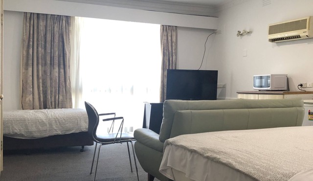 Evancourt Motel