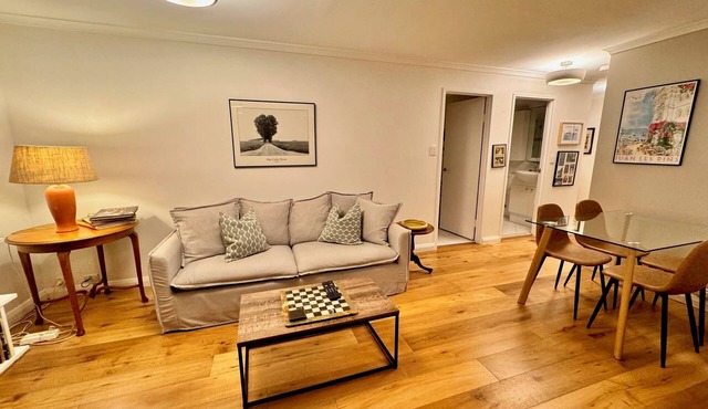Expansive Views From Sydney 1 Bedroom Apartment