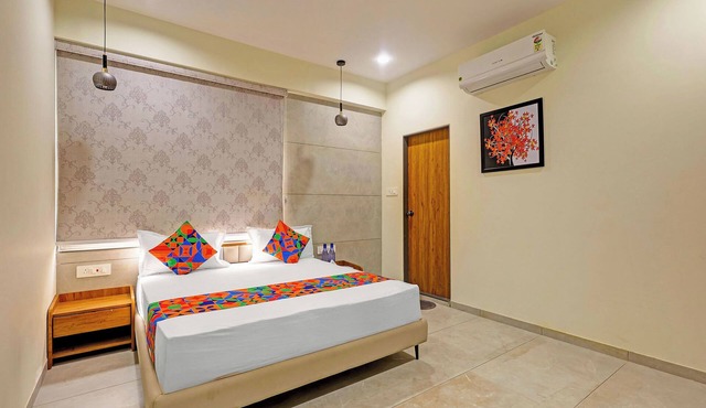 Fabhotel Elixir Inn in Surat