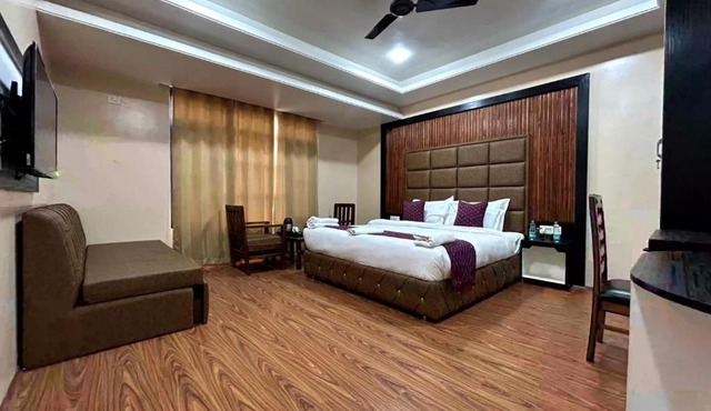Fair Mount, Airport Road, Humhama Srinagar
