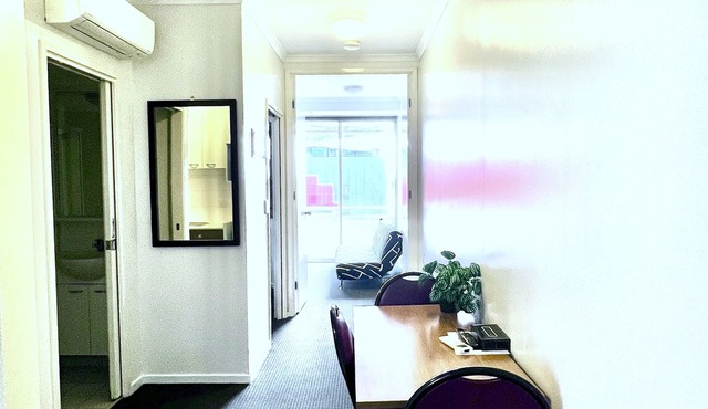 Family-Friendly 2-Bedroom Apartment in Melbourne CBD – Sleeps 5