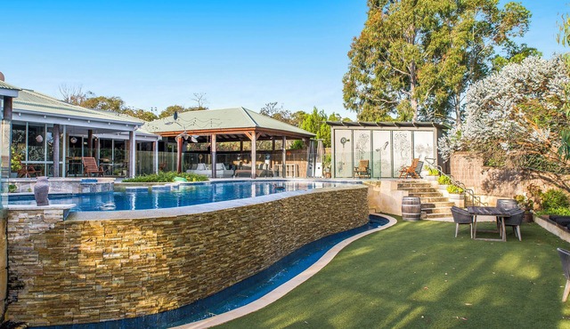 Family home with pool, spa and games room. Perfect for a retreat or bridal party