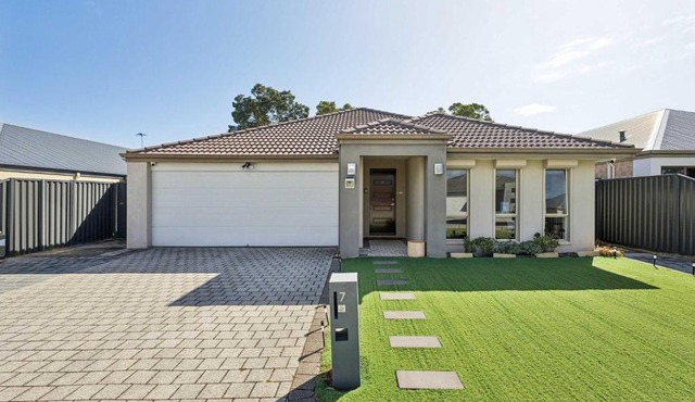Family Retreat Near Swan Valley and Wildlife Park