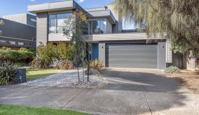 Fantastic house with 5 bedrooms - views of the golf course