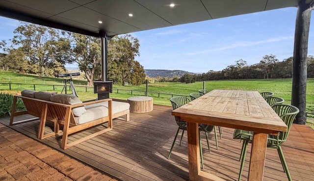 Farm Stay 3-Bed House in North Dandalup