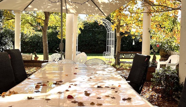 Fay's Stays (A Unique Perth Hills Retreat)
