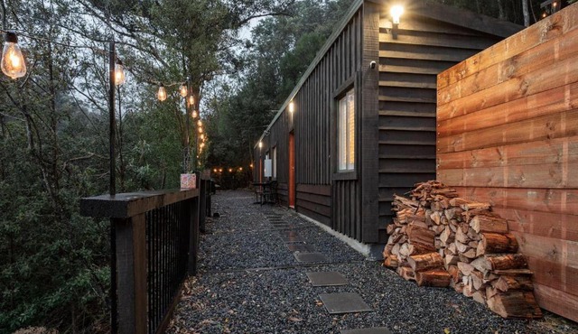 Fernvale Cottage - An Enchanting Mountainside Oasis