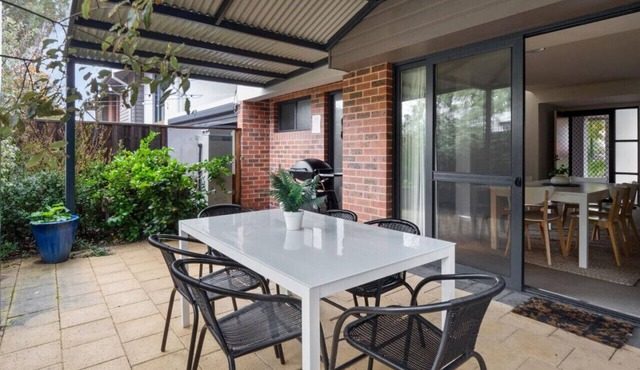 Forest Edge Villa | Family Friendly | Walk To Town