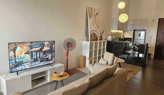 Four Season Suite EST Bangsar, Dazzling Patio with Wide City view, Family 6 pax