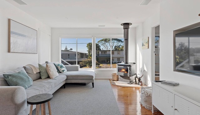 FREE NIGHT. Pay for 2 stay for 3