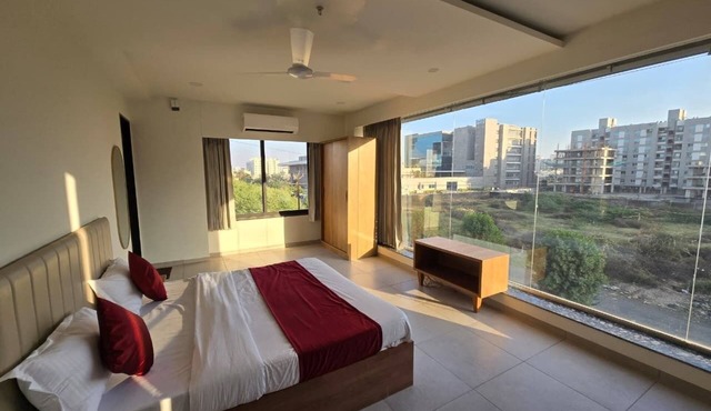 GAJRAJ HOTEL in Vadodara