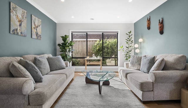 Garden Retreat 4-Bed House in Tarneit