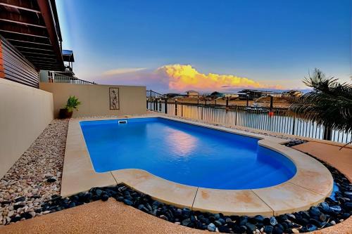 Gecko - On the Marina with Pool & Private Jetty
