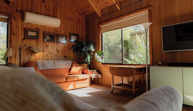 Geoff's ~ beach, bush and bliss