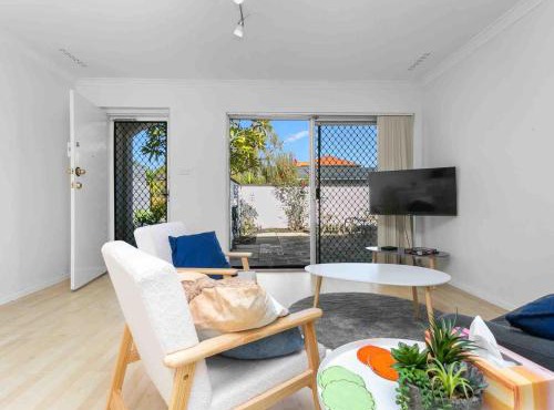 Getaway Villa 2BR, Sleeps 4, Near Beach