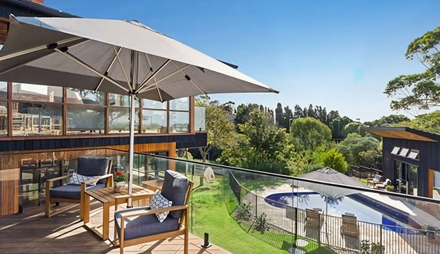 Glen Shian | Luxury Villa On the Beach with Pool and Views