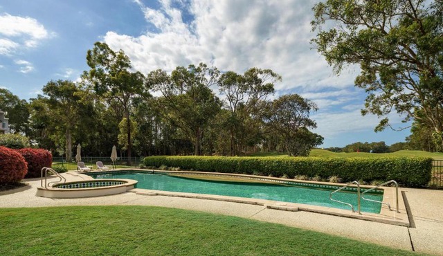 Golf Getaway Close to the Beach in Twin Waters