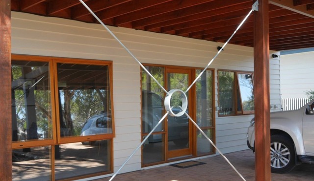 Gone Fishing Too - Your private esplanade beachhouse
