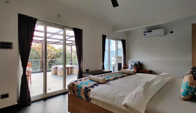 Grand Riverview Penthouse by hnh at Baga-Arpora in Baga