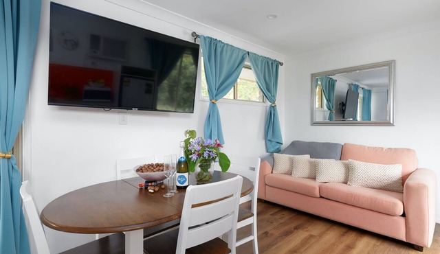 Green Acres Cottage -'Getaway' - East Deep Creek