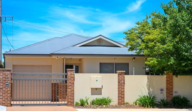 Griffith Prestige Apartment