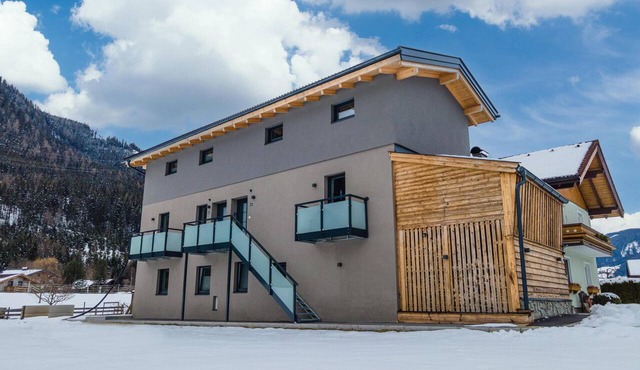 Group home of 3 apartments near the ski lift in Bramberg am Wildkogel