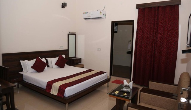 Gulmohar Sariska Resort