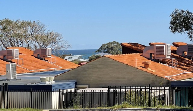 Hale House - Sunsets over the Indian Ocean