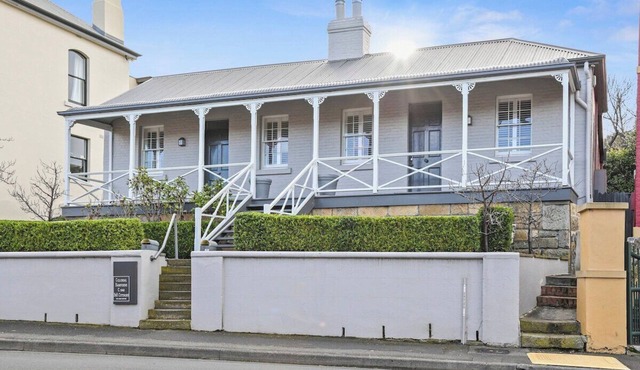 Hampden Cottage Luxury Georgian Apartment