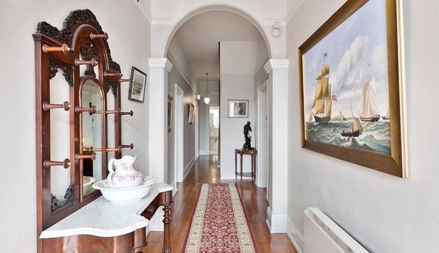 Hampden Manor - A Refined Battery Point Period Home