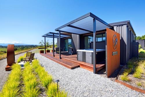 Harakeke Boutique Accommodation in Mahana