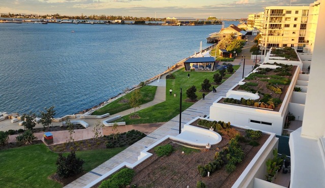 Harbour Haven - Honeysuckle Newcastle