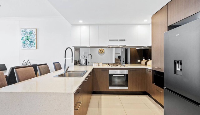 Harbour Quays Apartments in Biggera Waters