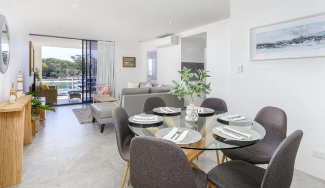 Harbourside Retreat