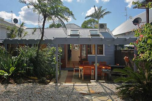 Harkaway - charming cottage in central Byron Bay