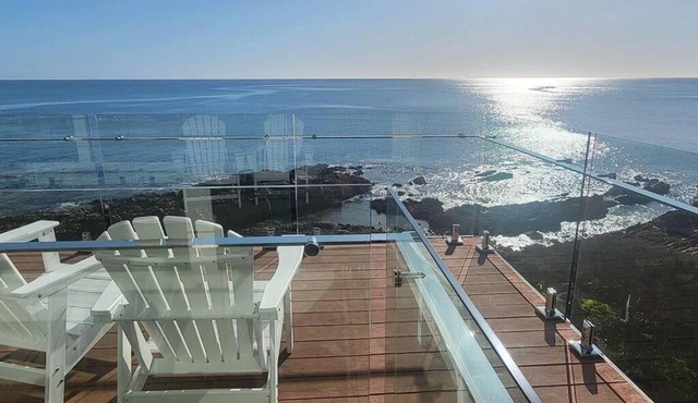 Heathcliff1 Luxury Couples Retreat with Stunning Coastal Views!