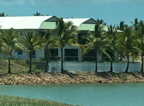Hichinbrook Lodge, waterfront